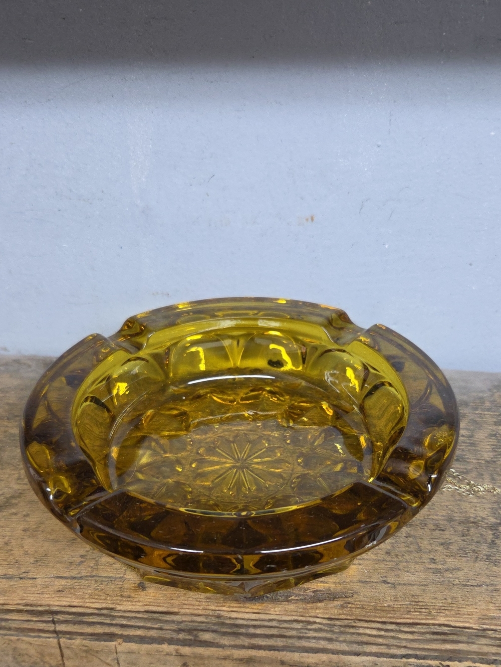 Vintage MCM Anchor Hocking Amber Glass Ashtray Starburst Fairfield 6”